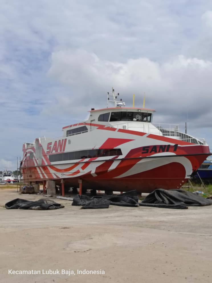 Newbuilding ferry Sani 1 in dry dock