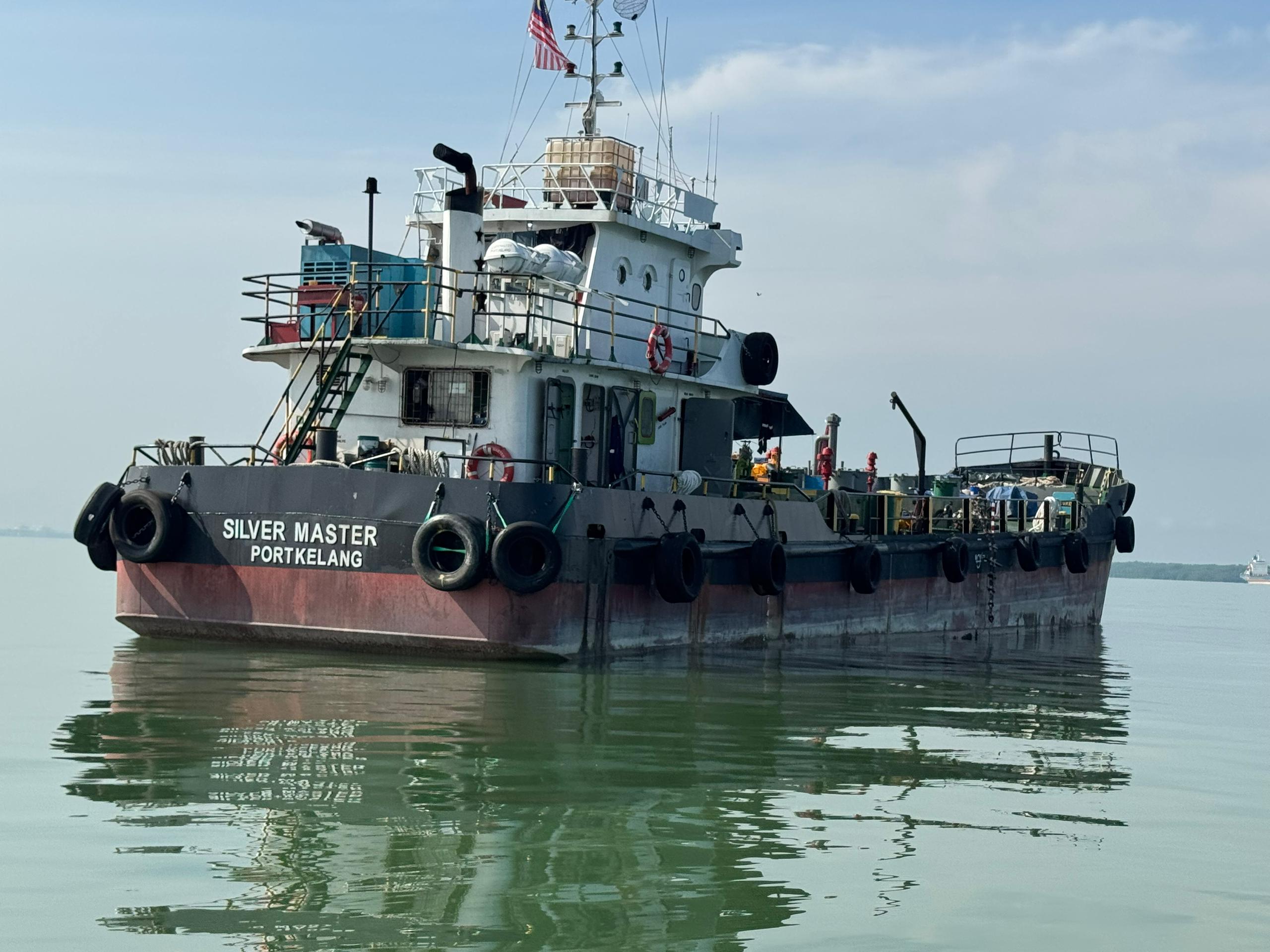 Workboat Silver Master underway at Port Klang